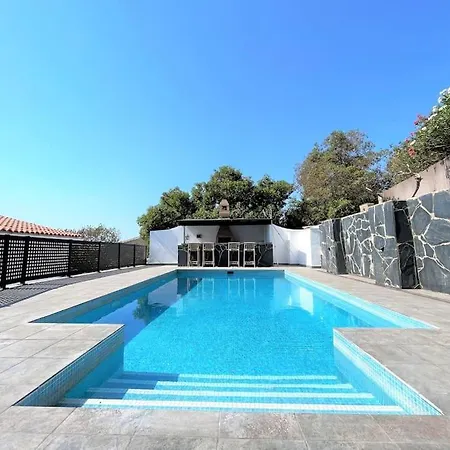 Cortes Villa
